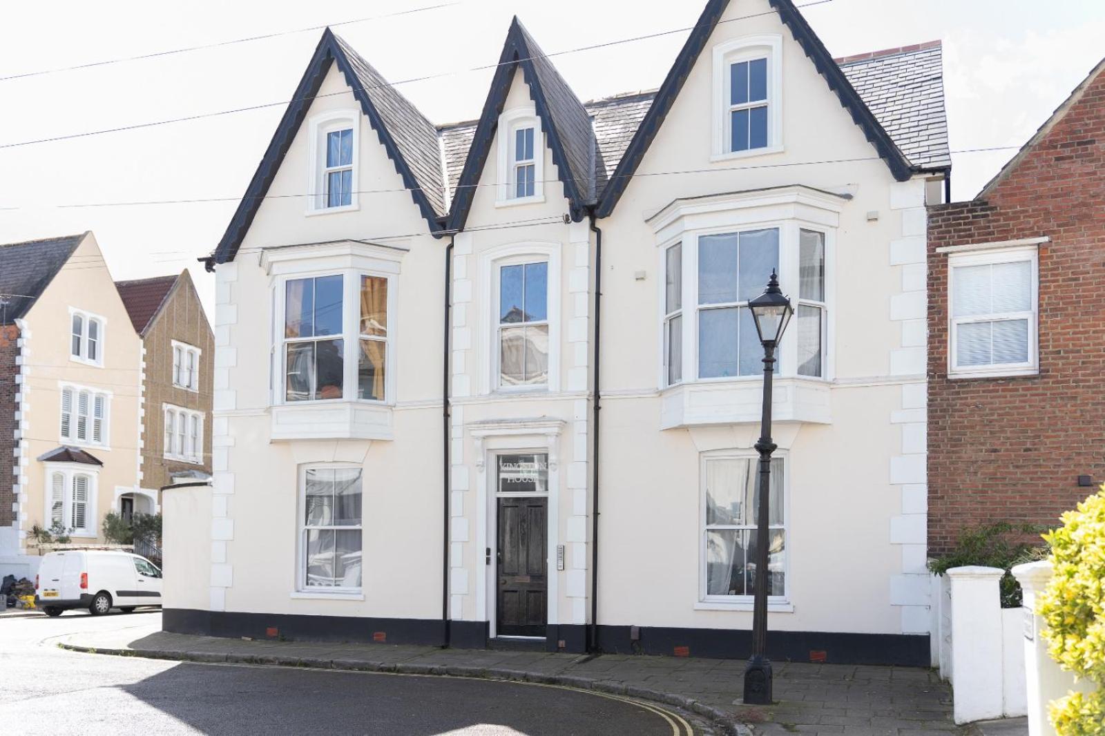 Open Mind Property - Apartment With 2 Double Beds Portsmouth Exterior foto
